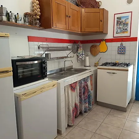 Emiolia Apartment *